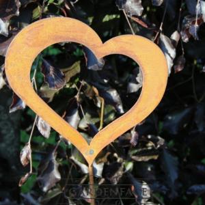  zahradní kovový zápich s patinou - vykrojené srdce 