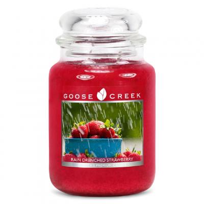 vonná svíčka GOOSE CREEK Rain Drenched Strawberry 680
